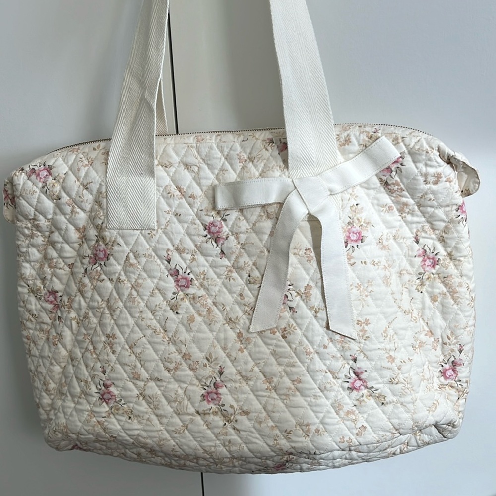 LoveShackFancy Oran Weekender bag 🌸🎀 Like new, excellent condition.